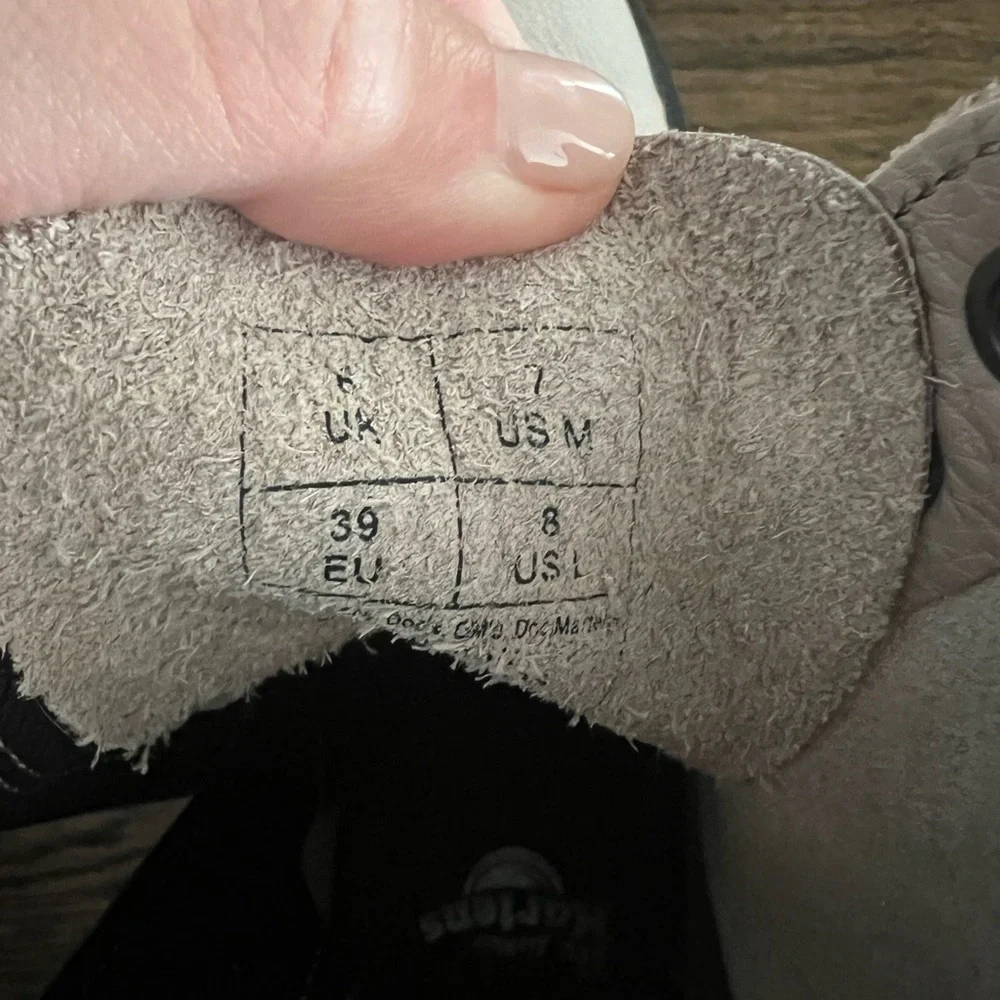 Dr Martens platform boots - Picture 2 of 5